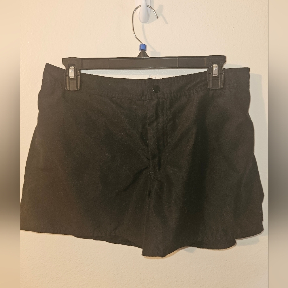 South Point Womans Black Shorts Size 10